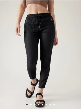 Athleta Black 100% Linen Cabo Drawstring Jogger Pants, size 4
